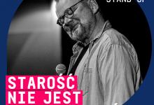 Obraz przedstawia plakat promujący wydarzenie: Piotr Bałtroczyk Stand-up: Starość nie jest dla mięczaków